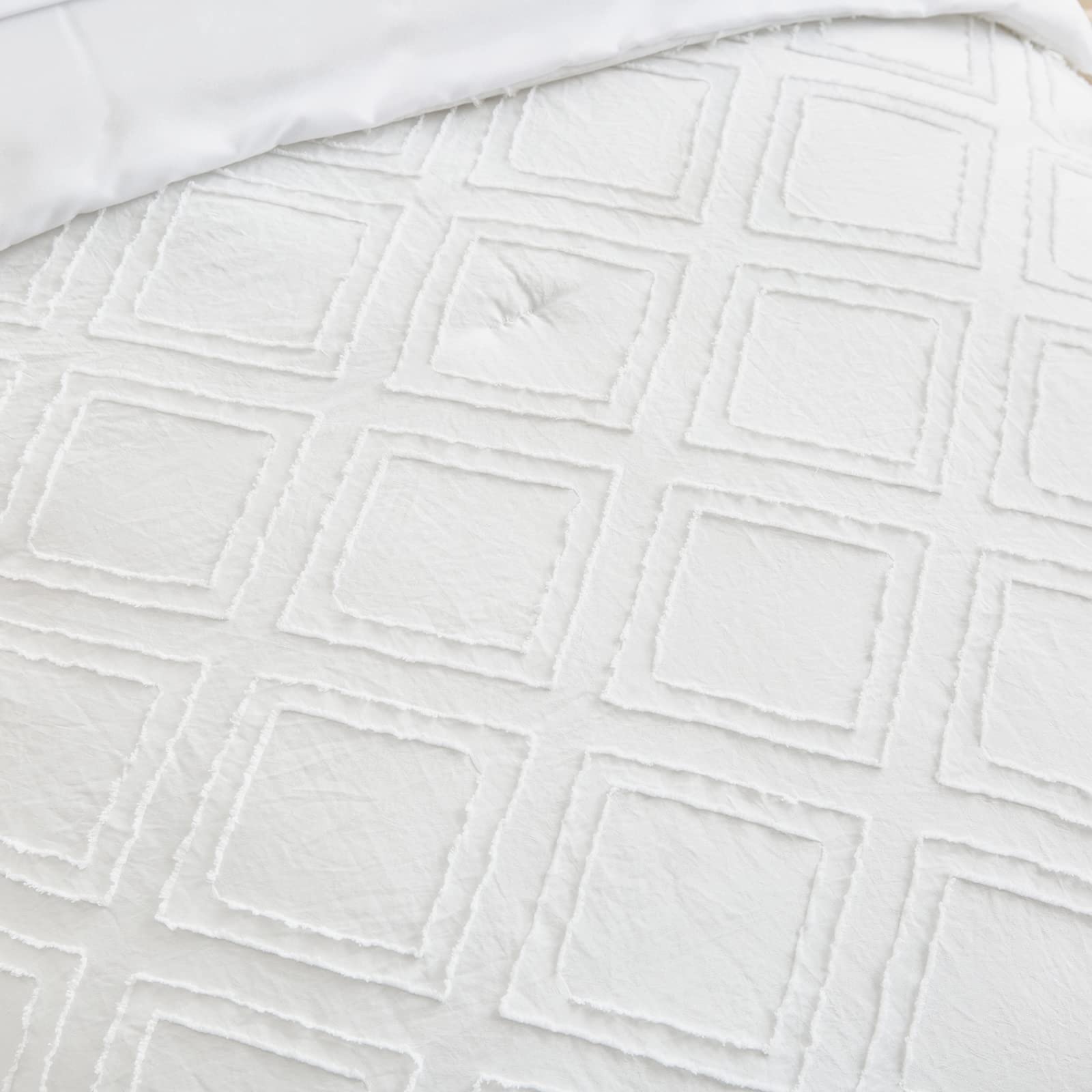 Flysheep flat sheet in brushed microfiber offers breathable all-season comfort