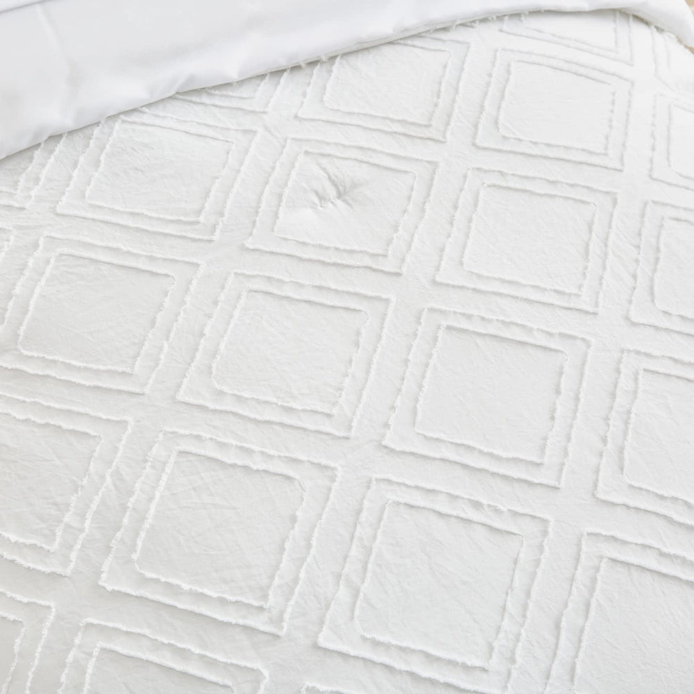 Flysheep flat sheet in brushed microfiber offers breathable all-season comfort