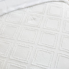 Flysheep flat sheet in brushed microfiber offers breathable all-season comfort