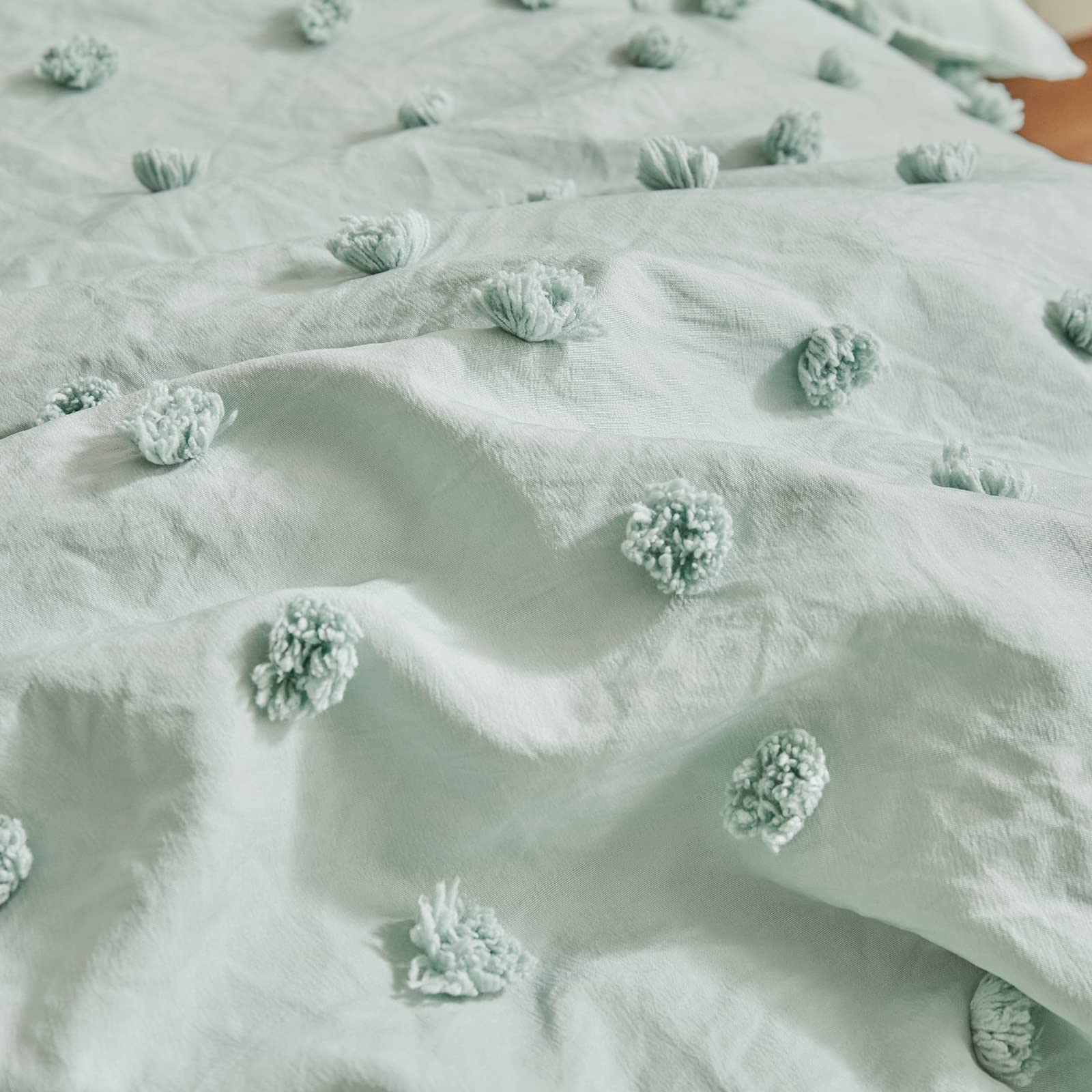 Flysheep tufted dots green pom-poms add decorative detail for kid rooms