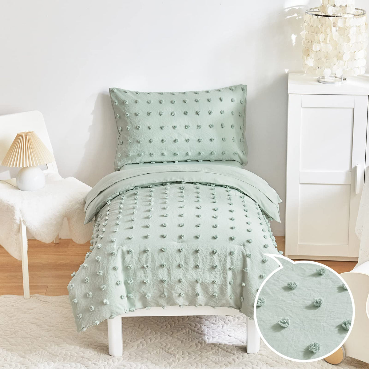 Flysheep tufted dots toddler comforter shows cozy warmth for restful nights