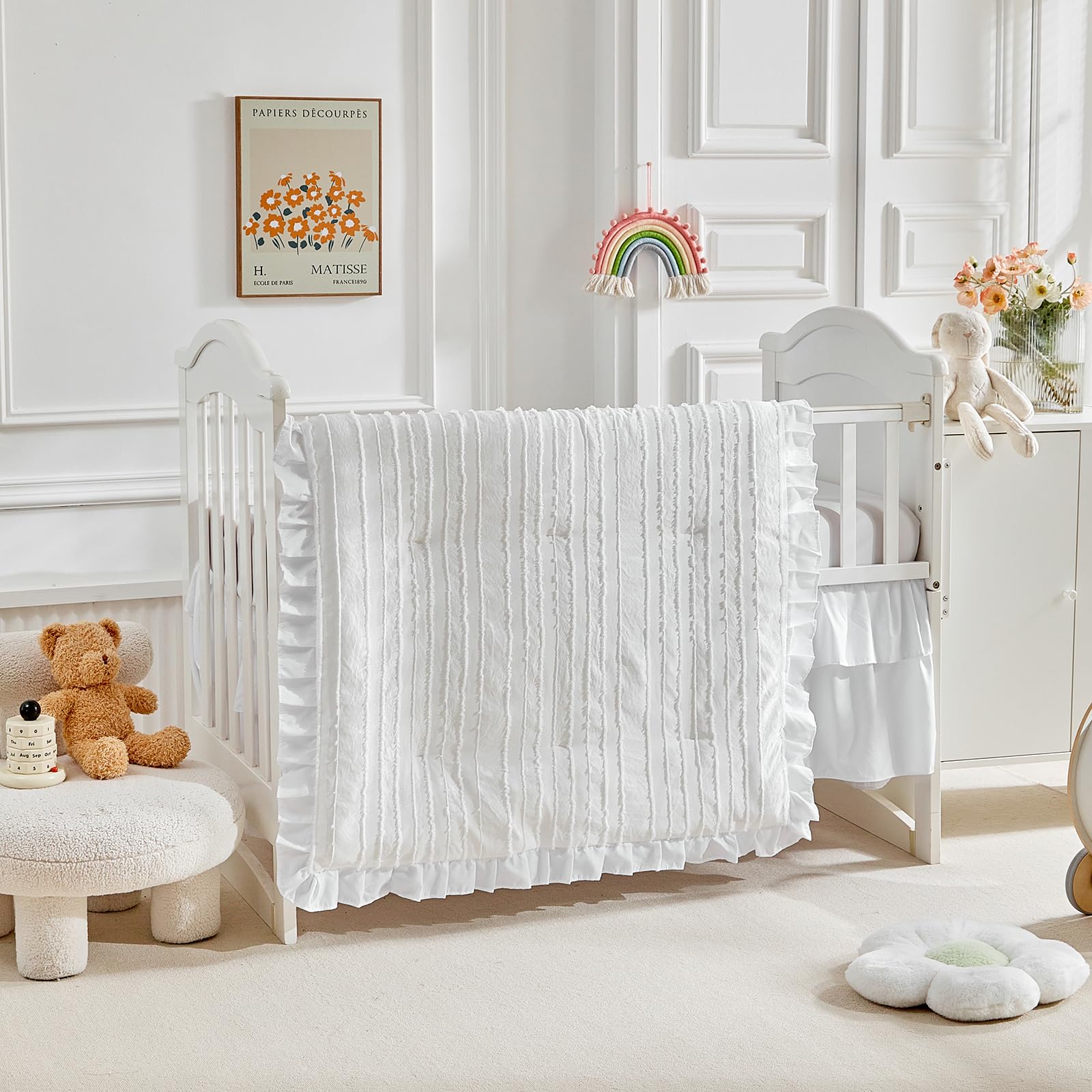 Flysheep tufted-embroidery closeup highlights texture and nursery decor appeal.