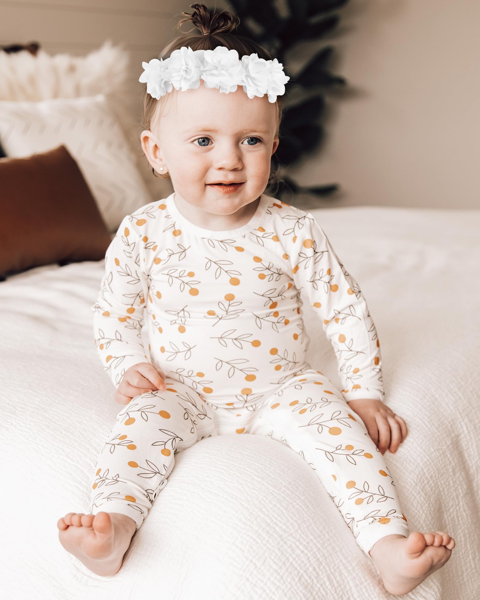 Fmeida baby headband in chiffon and fabric, 4–24 months comfortable.