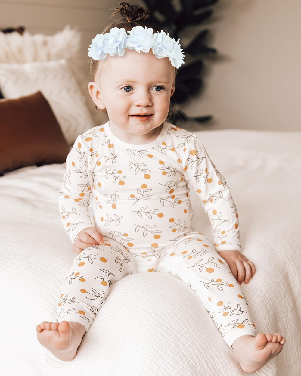 Fmeida photography prop headband with vibrant colors for shoots.