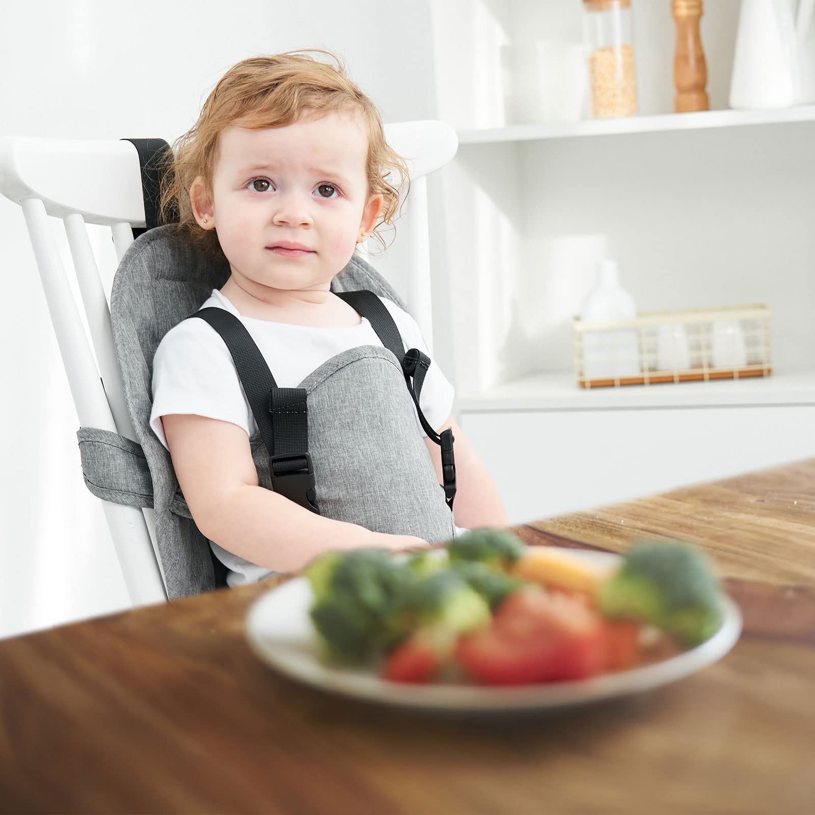 Focefec Travel Harness Seat ready for a portable dining setup