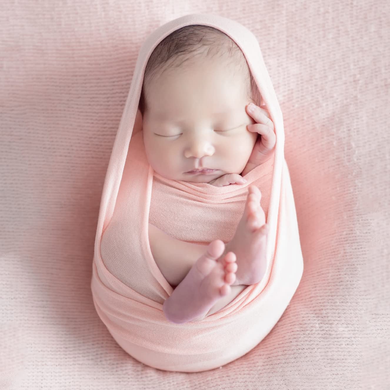 ForBaysy newborn wrap stretch-4-way offers snug, adjustable fit for photogenic poses