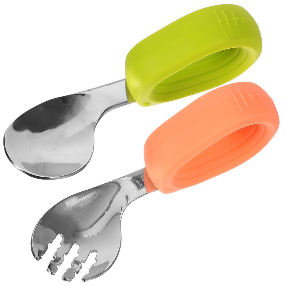 FRCOLOR silicone spoon with rounded edges protecting mouth during meals