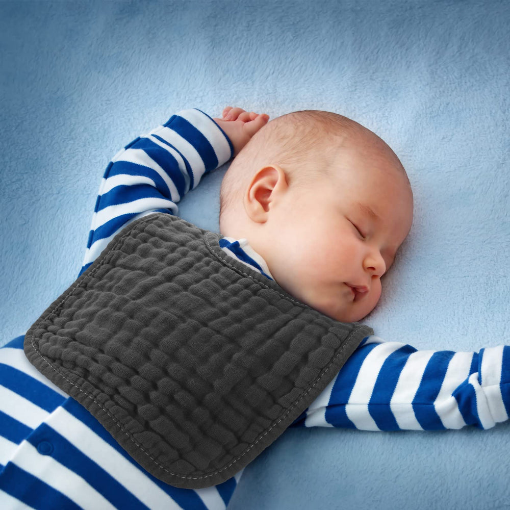 Frienda bib snaps closeup highlighting adjustable fit.