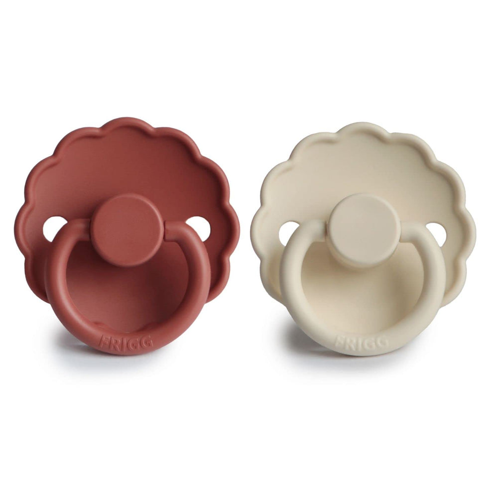 FRIGG Daisy SilkySoft outward-curve pacifier keeps skin comfortable during use.