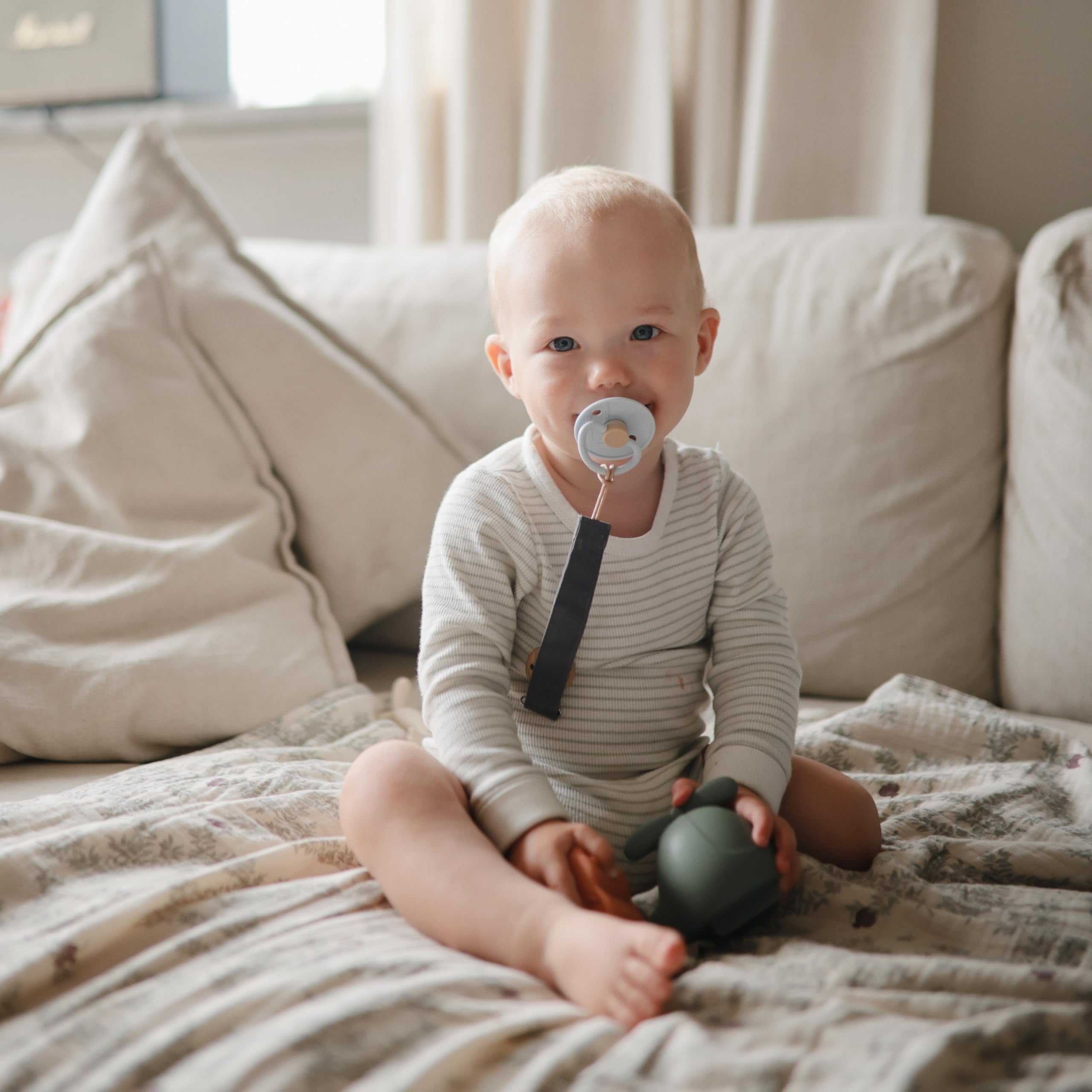 FRIGG Little Viking pacifier made-in-denmark highlights craftsmanship.