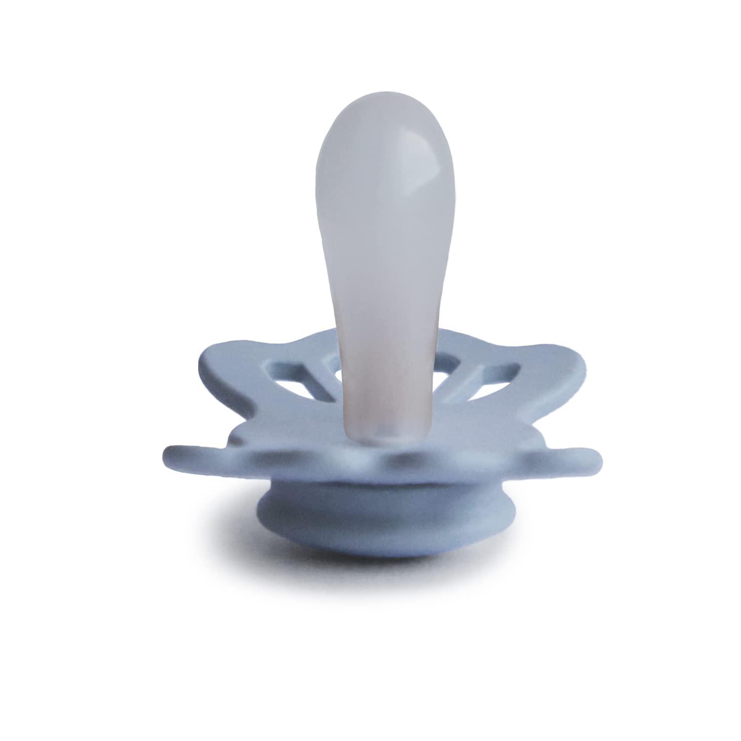 FRIGG Lucky symmetrical design helps correct mouth fit for growing babies.