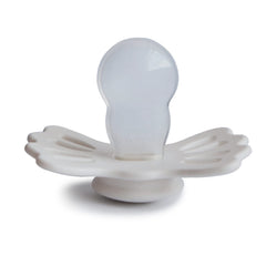 Frigg Lucky symmetrical design ensures correct mouth fit during use