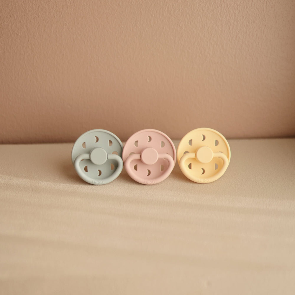 FRIGG Moon outer-curve design keeps pacifier away from delicate skin
