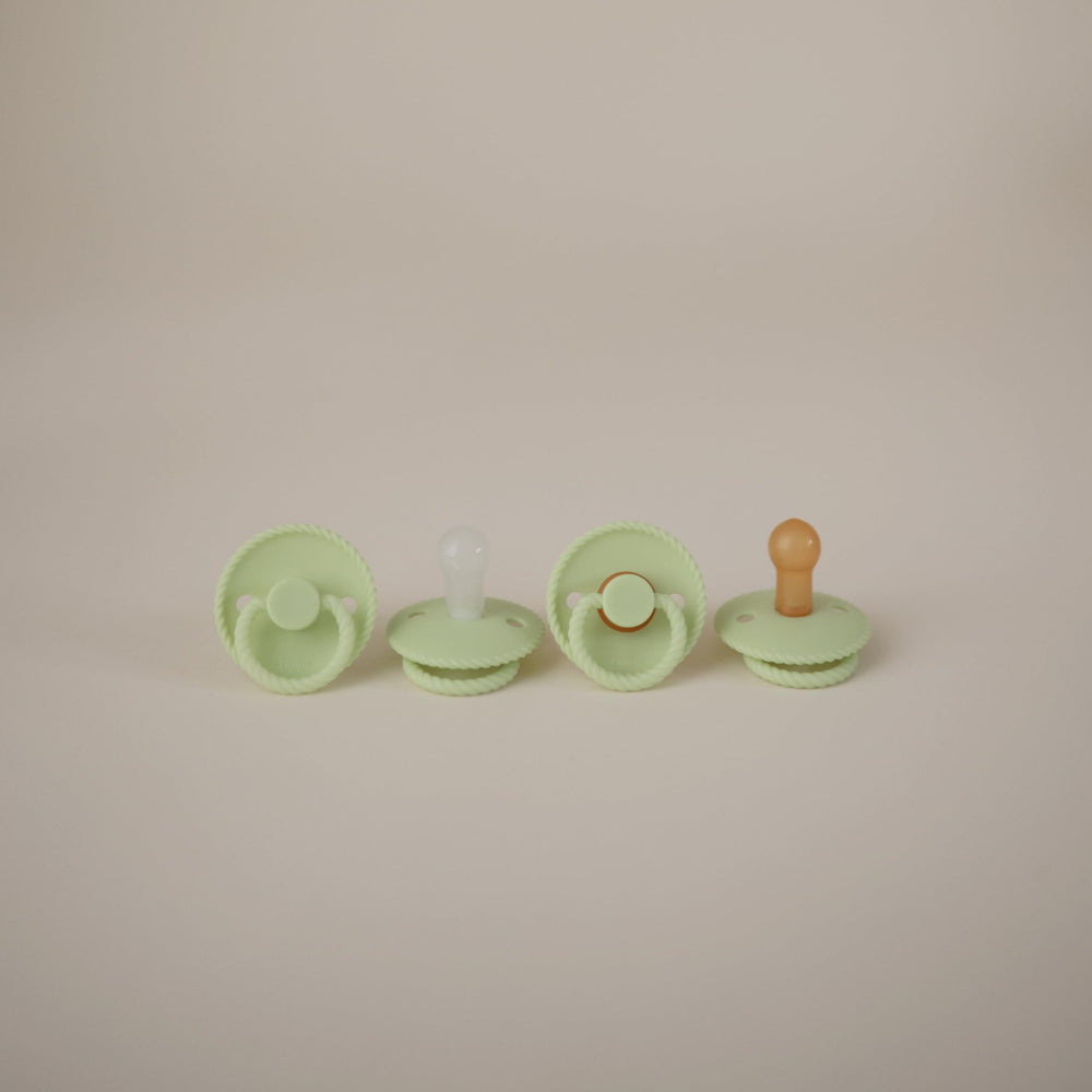 FRIGG rope latex pacifier security handle close-up for easy grip and safe use
