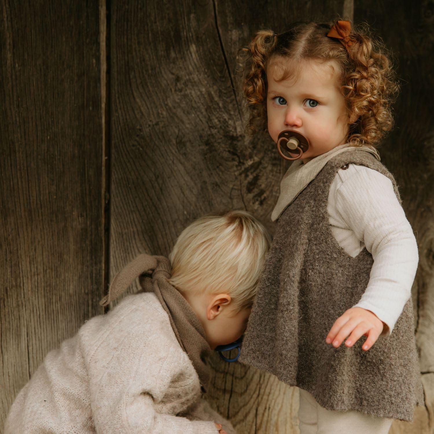 FRIGG SilkySoft pacifier care guide image shows proper cleaning and replacement tips.
