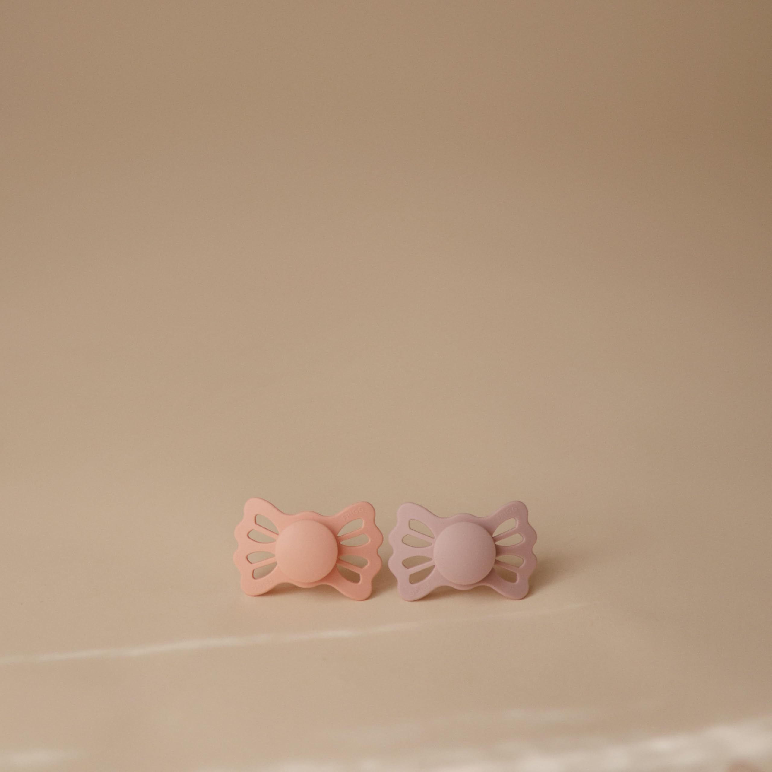 FRIGG Lucky shield airholes close-up emphasizes breathing-friendly safety design.