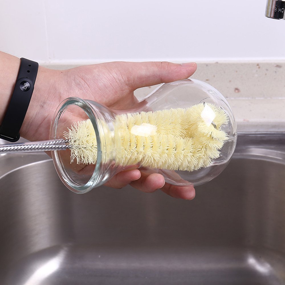 FRMARCH long brush for wine stemware keeps stems clean without excess effort.