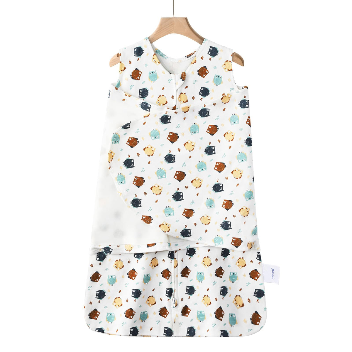 Ftikvo swaddle owl-pattern close-up highlights soft cotton and breathable fabric for calm, safe sleep.