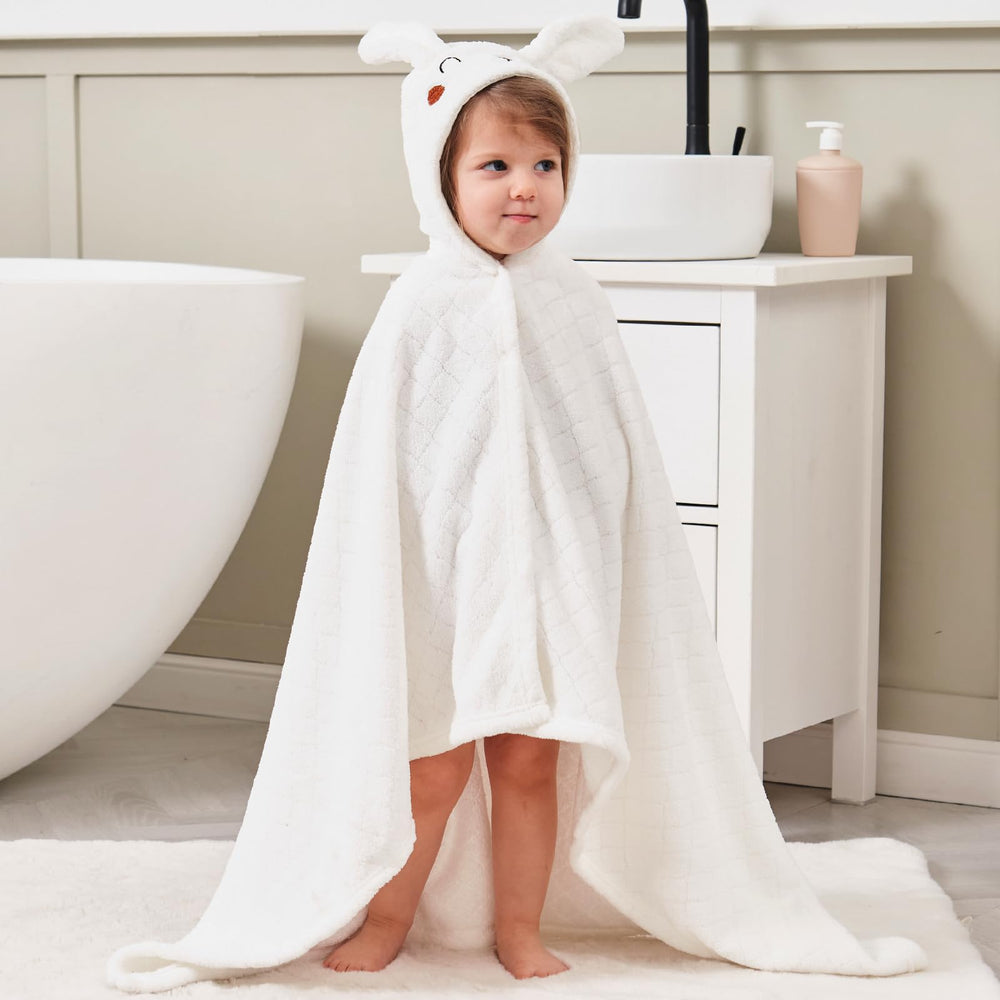 FUBANRAY towel close-up shows soft microfiber material gentle on baby skin