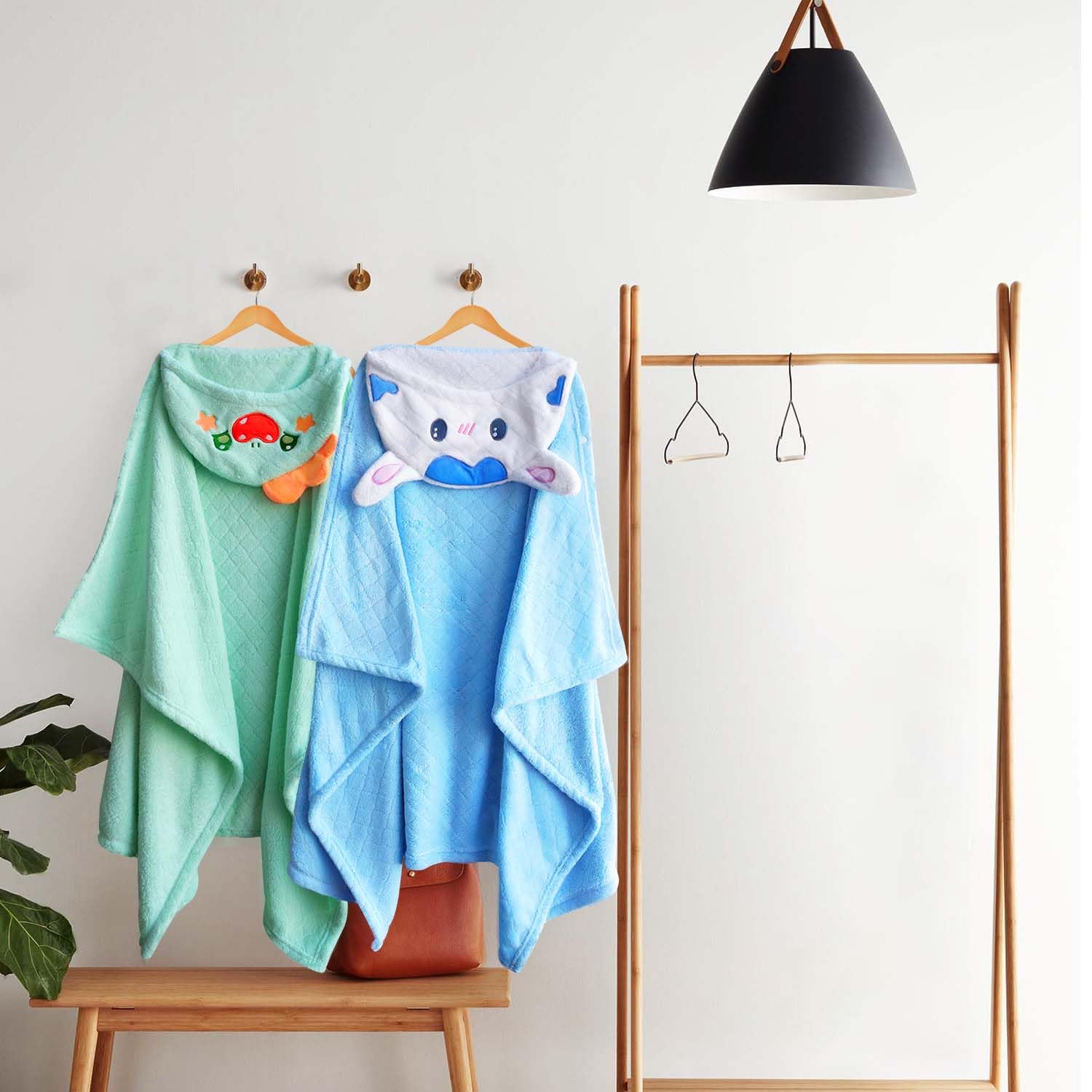 FUBANRAY towel size coverage image emphasizes 50x32 inch reach for growing kids.