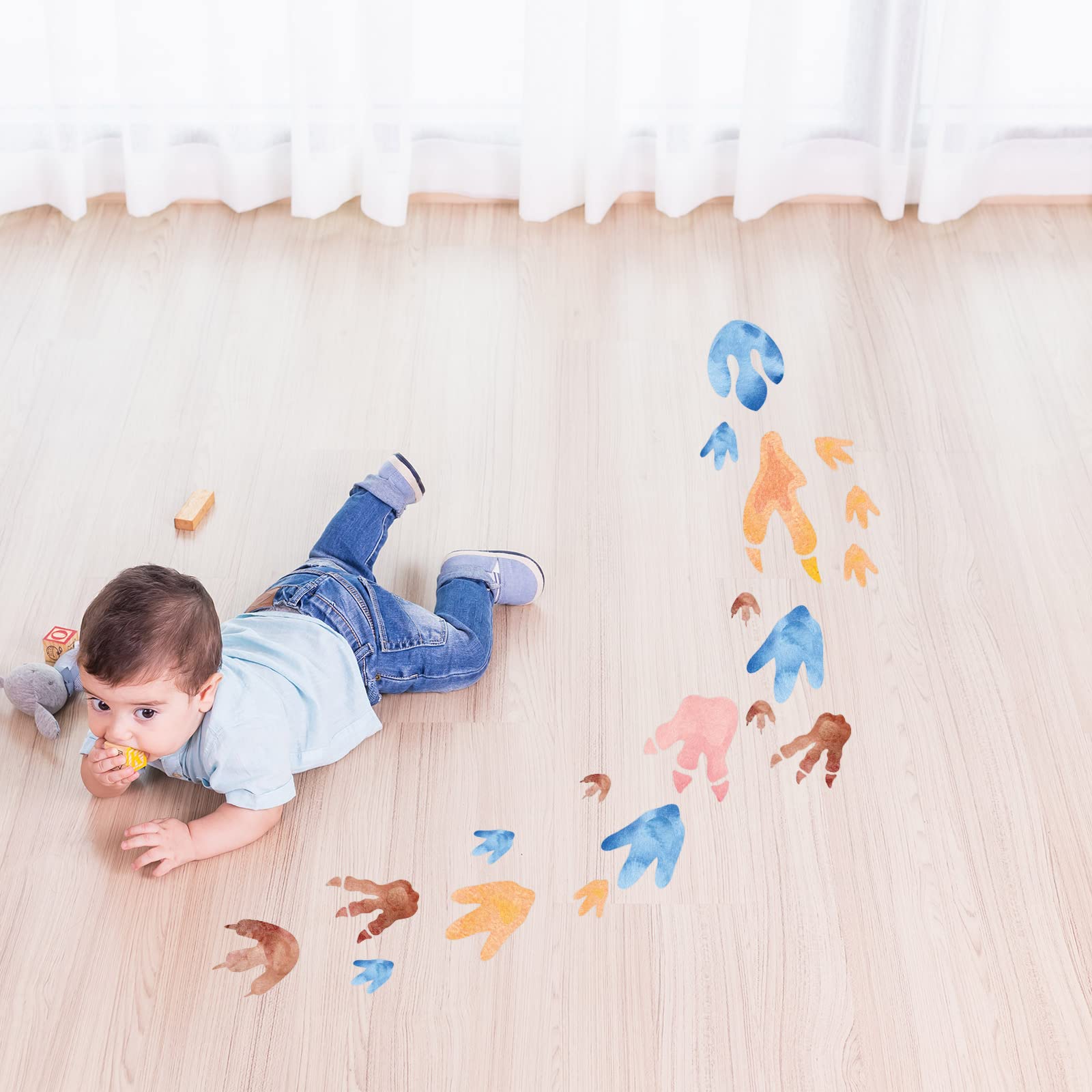 Fumete footprints on window demonstrate playful light-friendly decor ideas