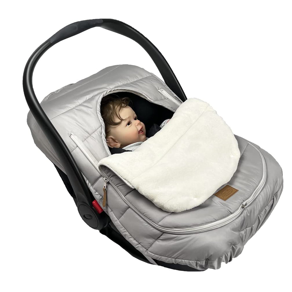 Funlife waterproof coral fleece outer shell keeps baby dry and cozy.