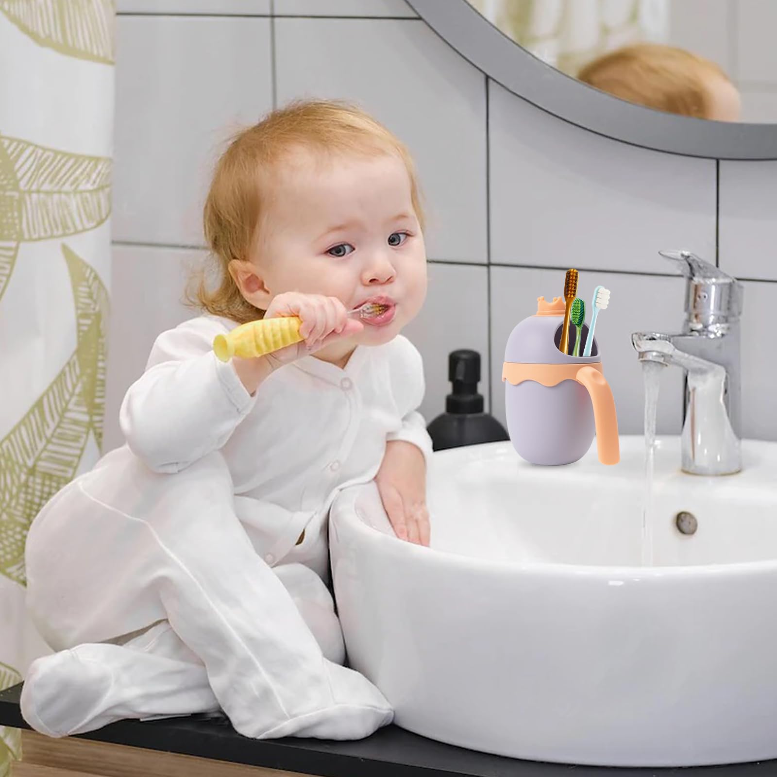 FUNUPUP crown design adds playful appeal that encourages kids to enjoy baths.