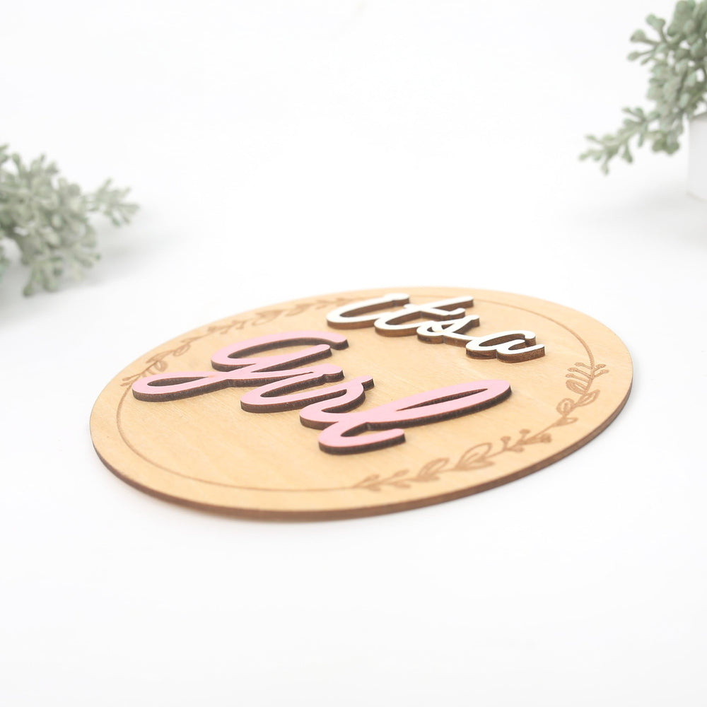 FUTNH pink party decor sign in wood circle, ideal for family celebrations.