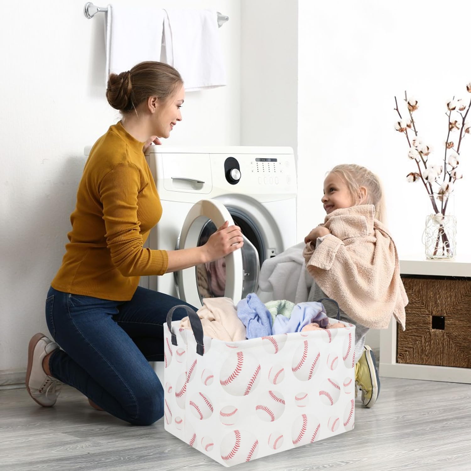 FXOCSHE basket features leather handle for easy portability