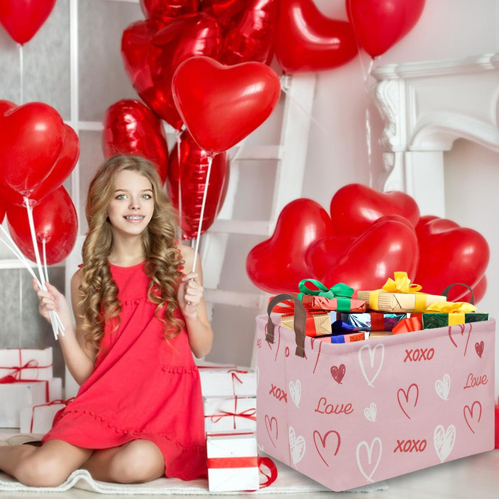 FXOCSHE XOXO hearts gift box design adds playful room charm