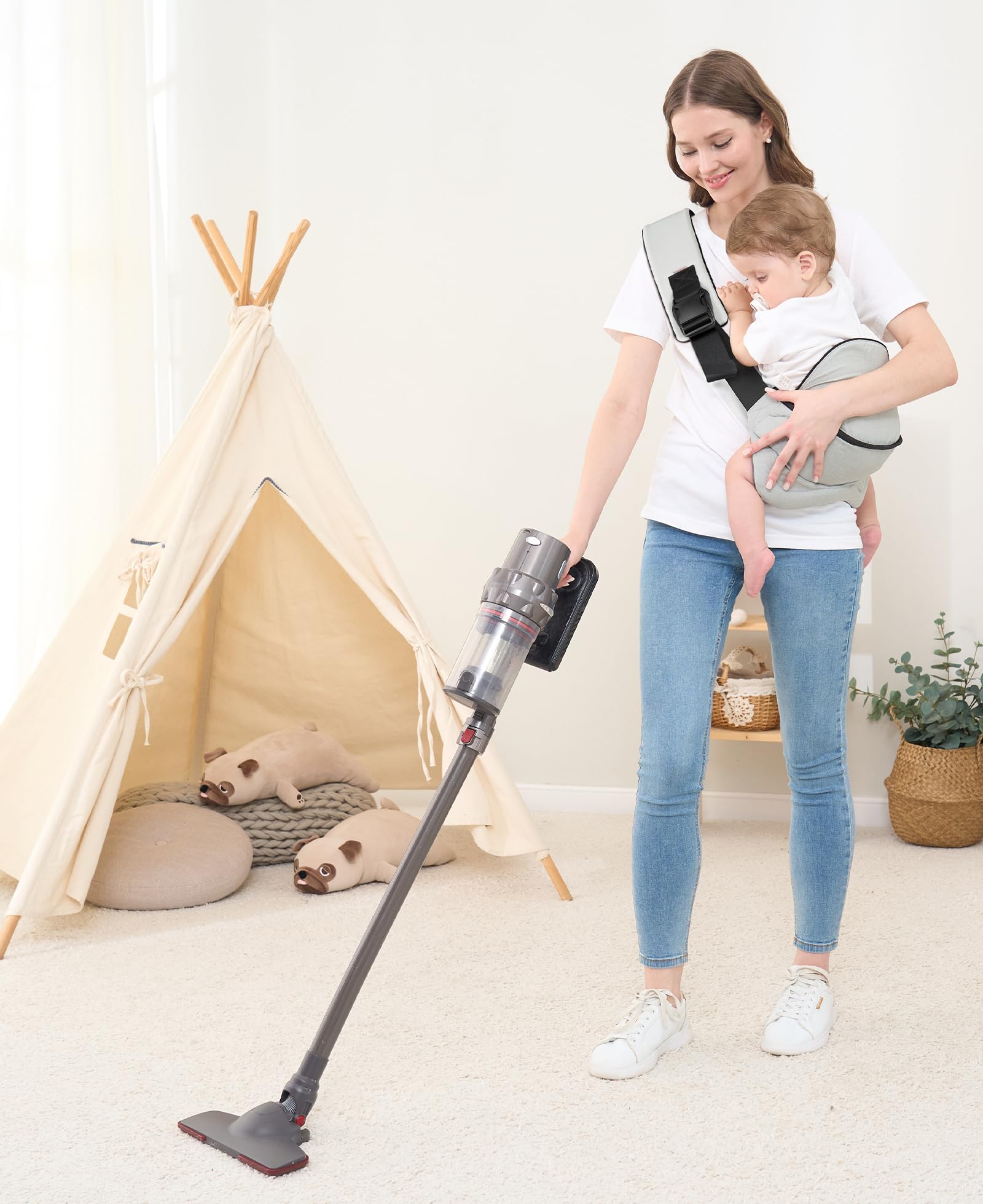 GAGAKU toddler carrier features cushioned seat for comfortable sits on outings.