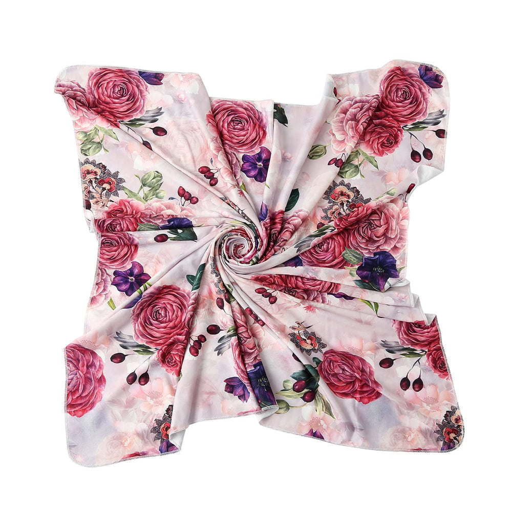 Galabloomer big-bow headband complements the rose theme for dress-up moments.