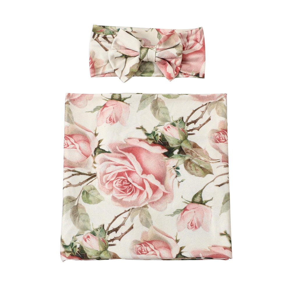 Galabloomer lightweight baby blanket suitable for warm-weather layering.