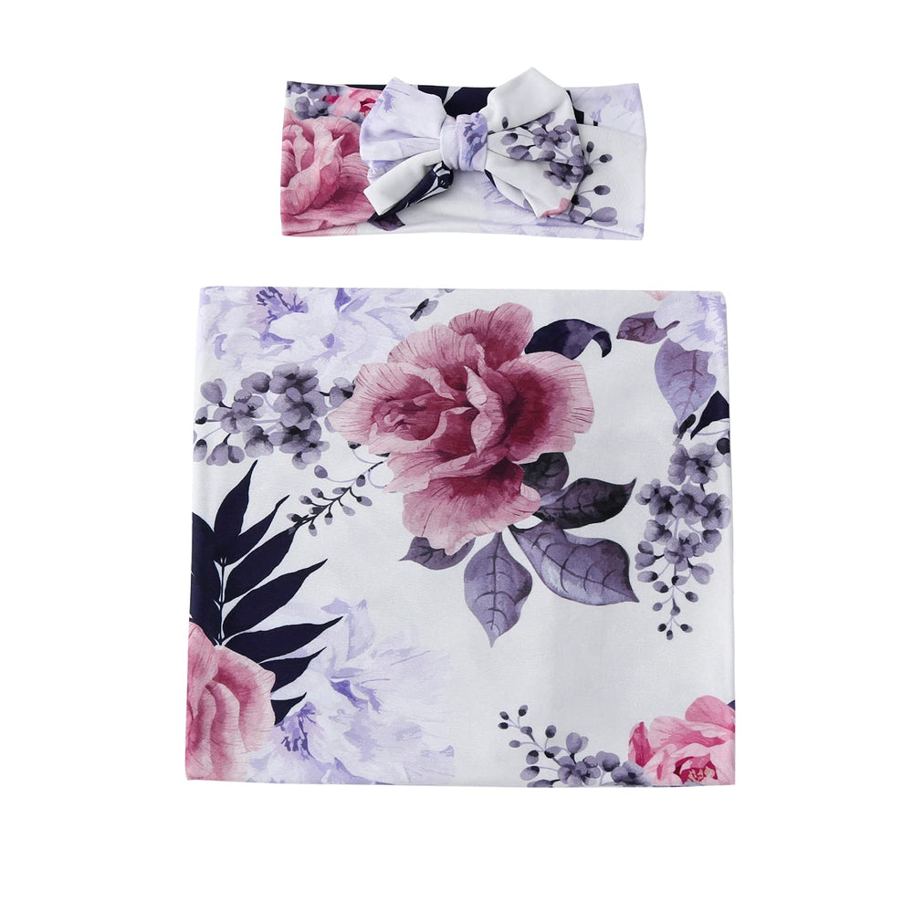 Galabloomer lightweight summer blanket close-up highlighting breathable fabric for warmer days.