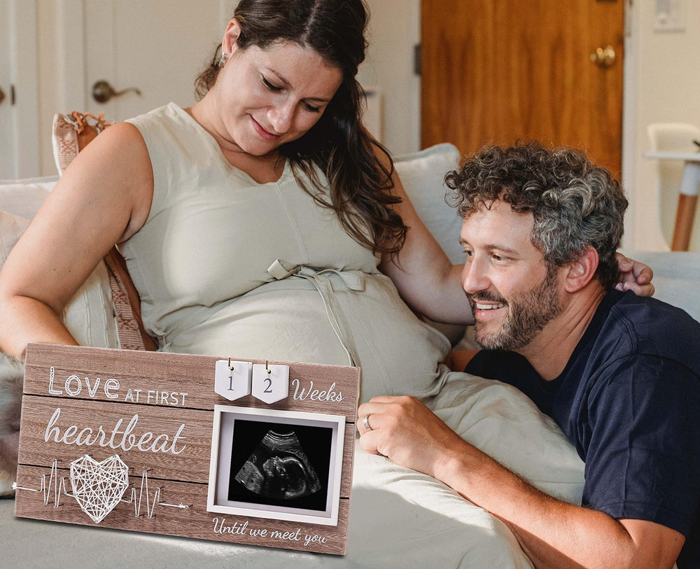 Garybank week-by-week count frame updates pregnancy progress, perfect for sharing with loved ones.