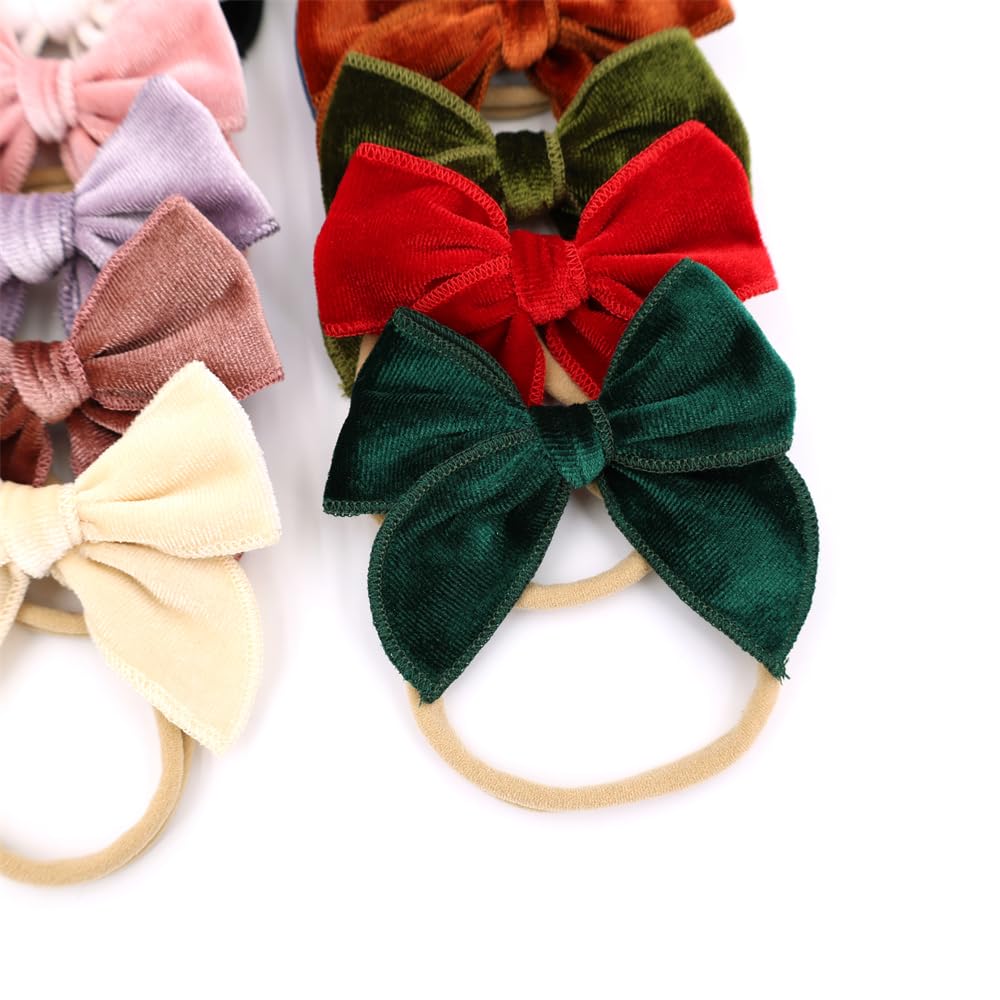 Gebelle easy-on-off headband simplifies quick outfit changes.