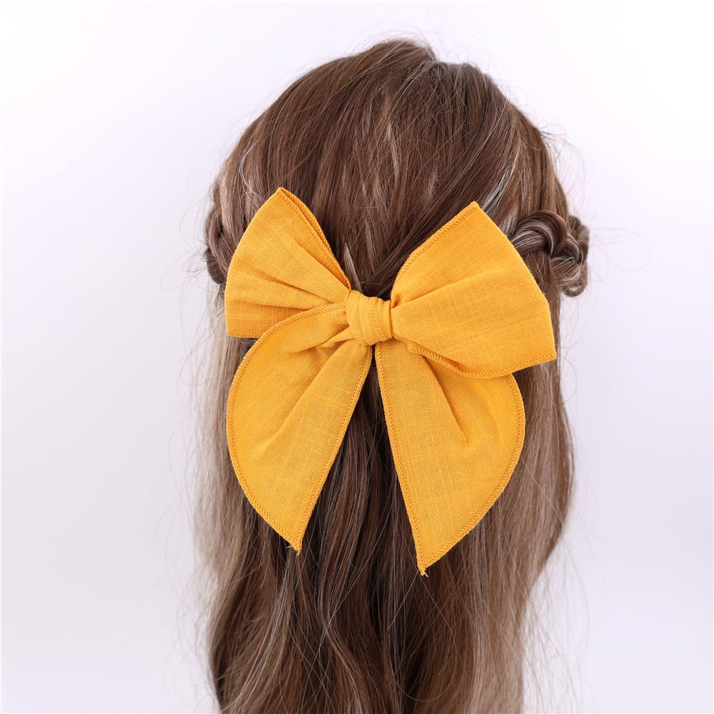 Gebelle family photoshoot bows showcase coordinated style and timeless appeal.
