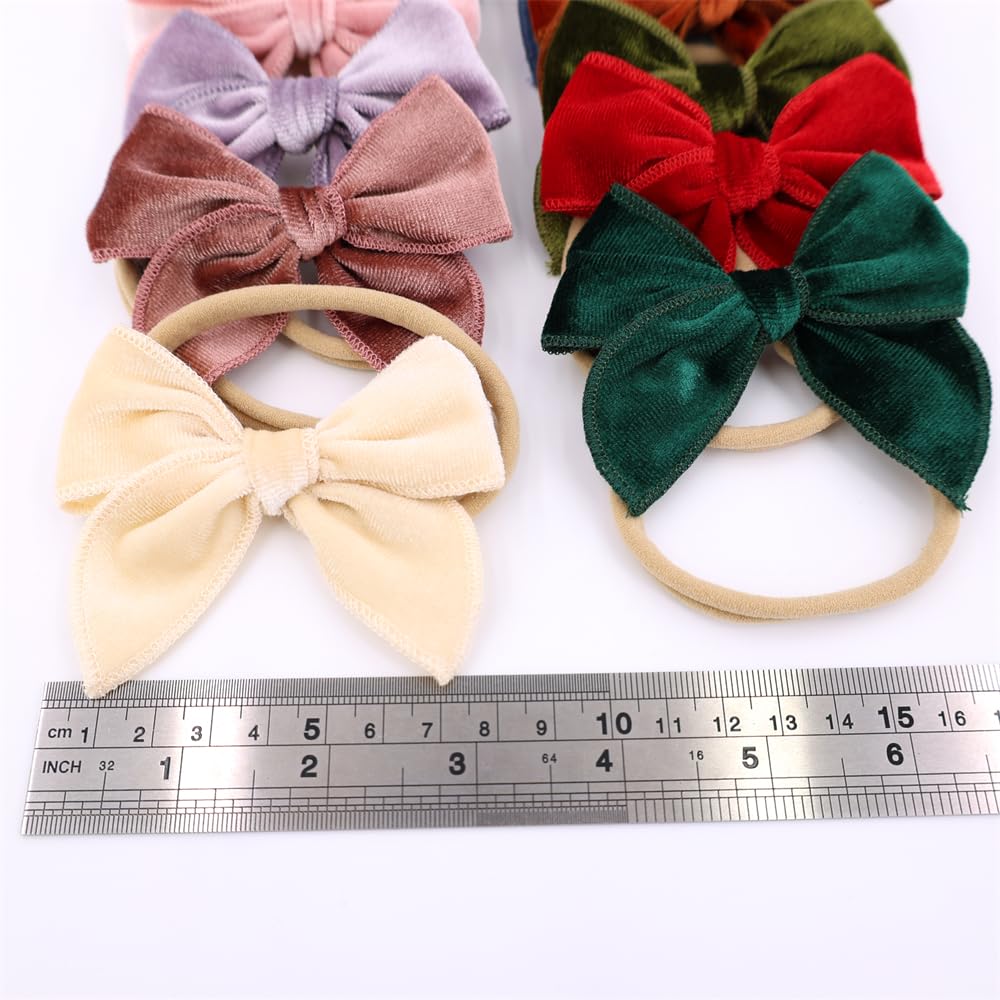 Gebelle twelve-color set helps mix and match outfits quickly.