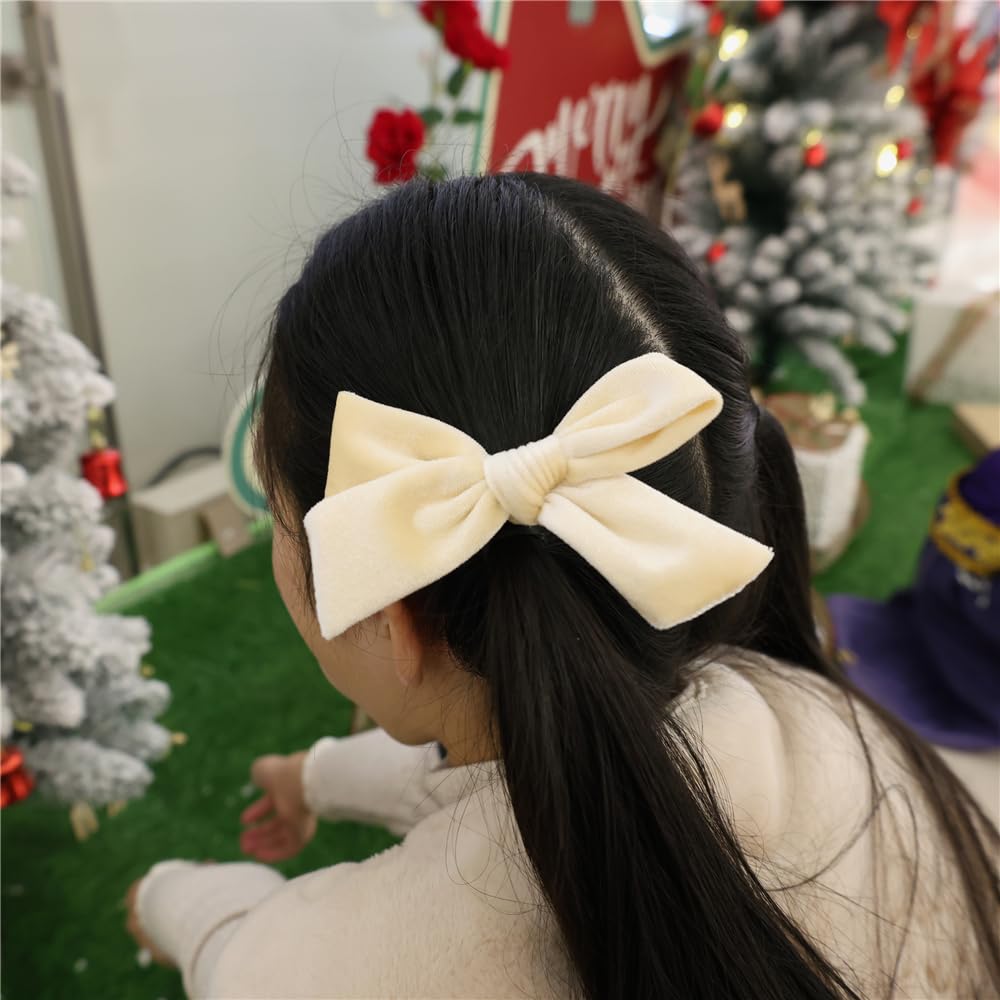 Gebelle velvet bow Christmas styling — perfect for holiday outfits.