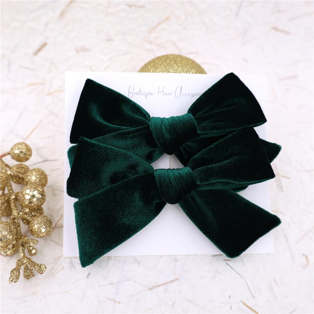 Gebelle Vintage Velvet Bow Green back view highlights neat stitching.