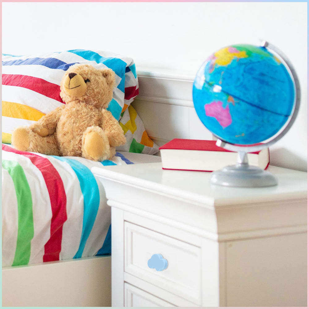 Geelin silicone cloud knob green, durable grip for kids' closets and cupboard doors.