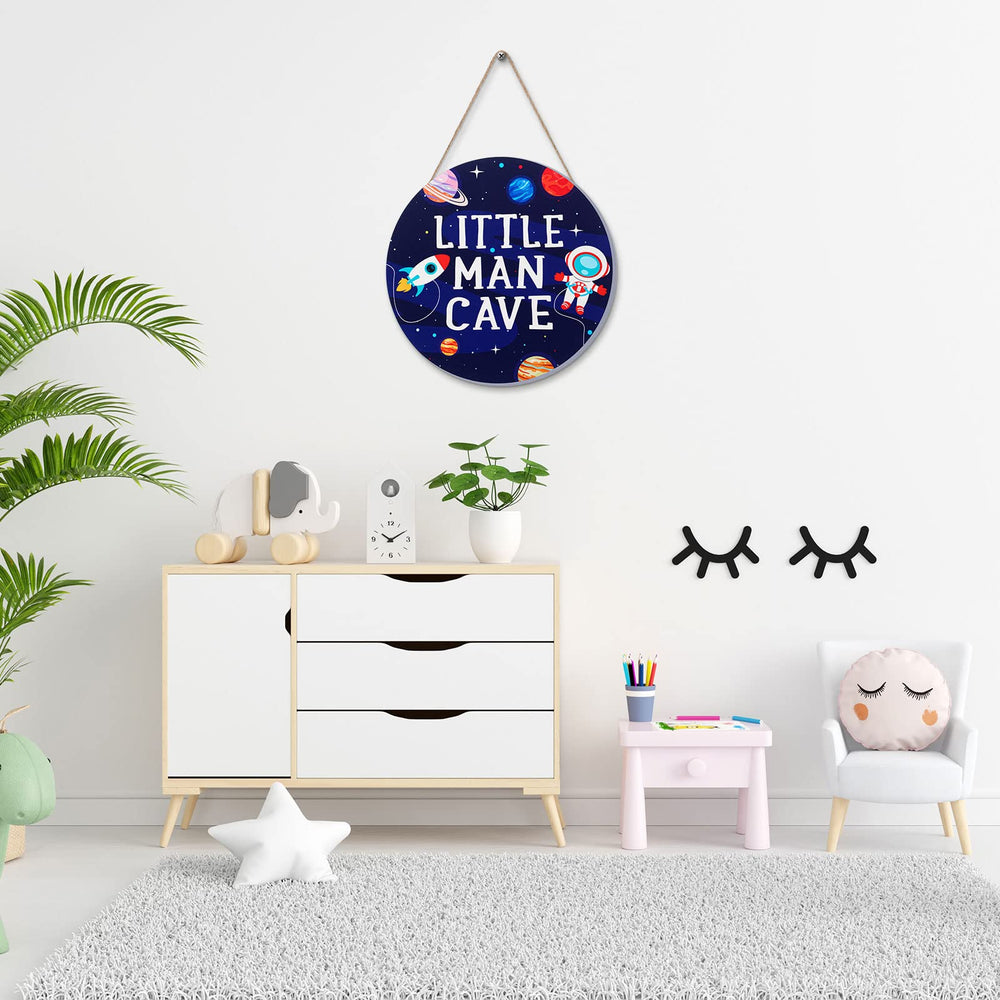 Geelin astronaut wall sign mounted on door or shelf boosts decorative charm.