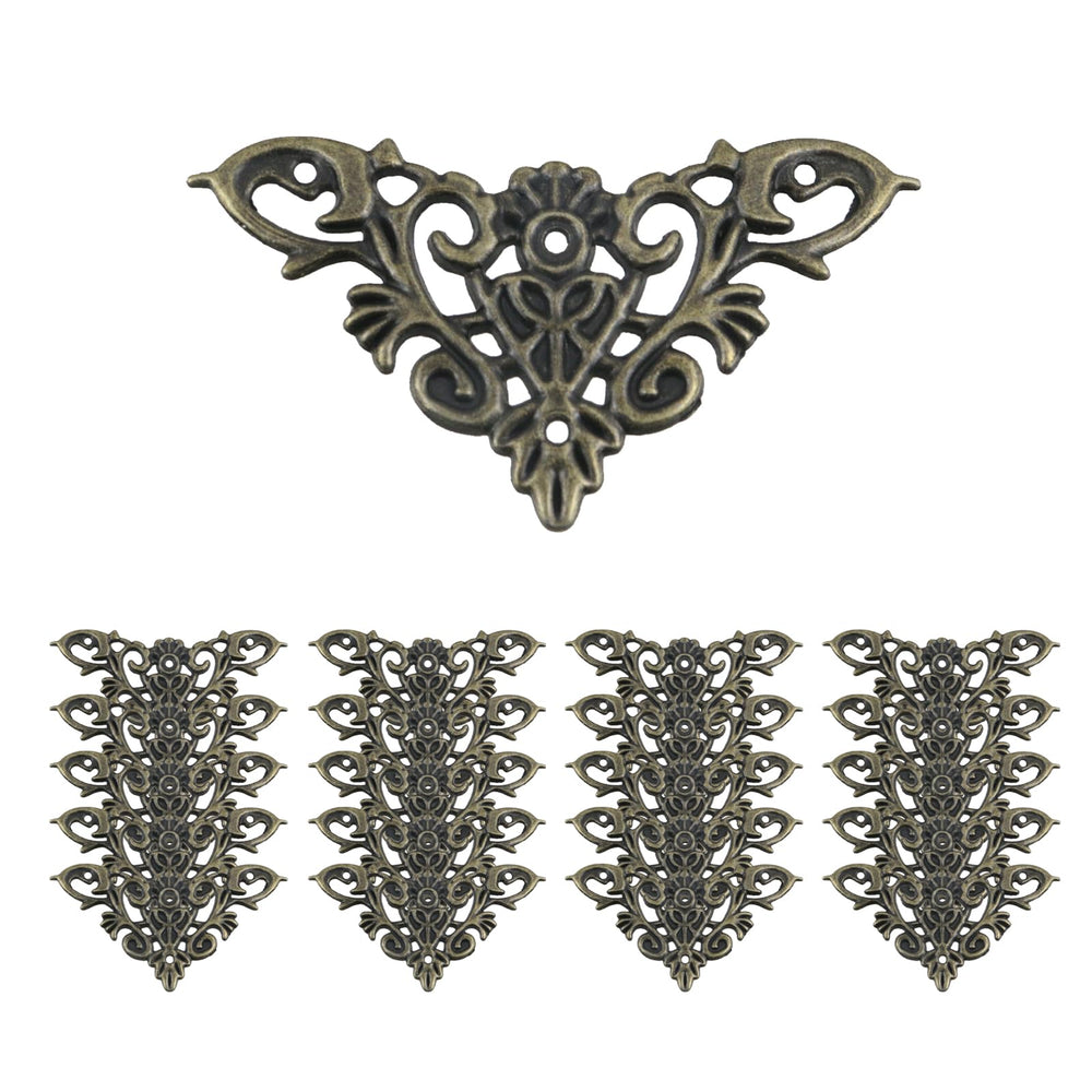 Geesatis antique bronze corner protector closeup showing ornate detailing and sturdy iron build