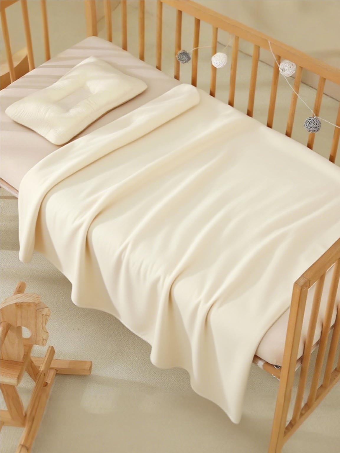 Generic Organic Cotton Multifunctional Blanket 40x40 camping essential for outdoor warmth