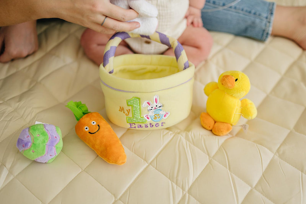 Genius Baby Toys Basket-and-toys set in hand-held size for travel-friendly play.