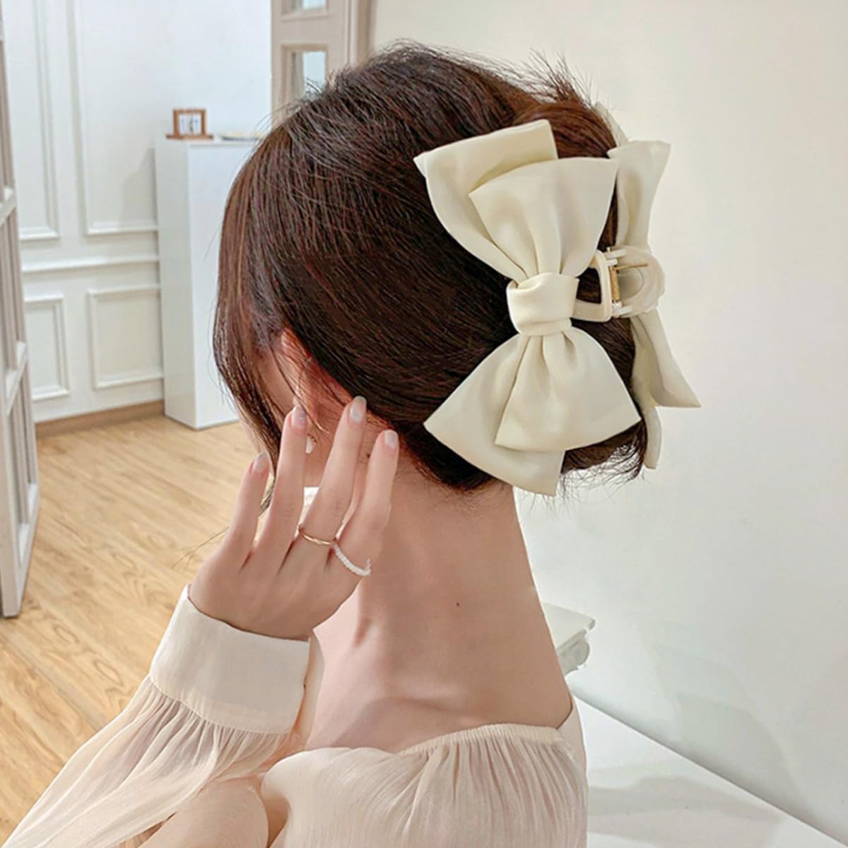 GeoGeoDIY wedding or party look with bold satin bow.
