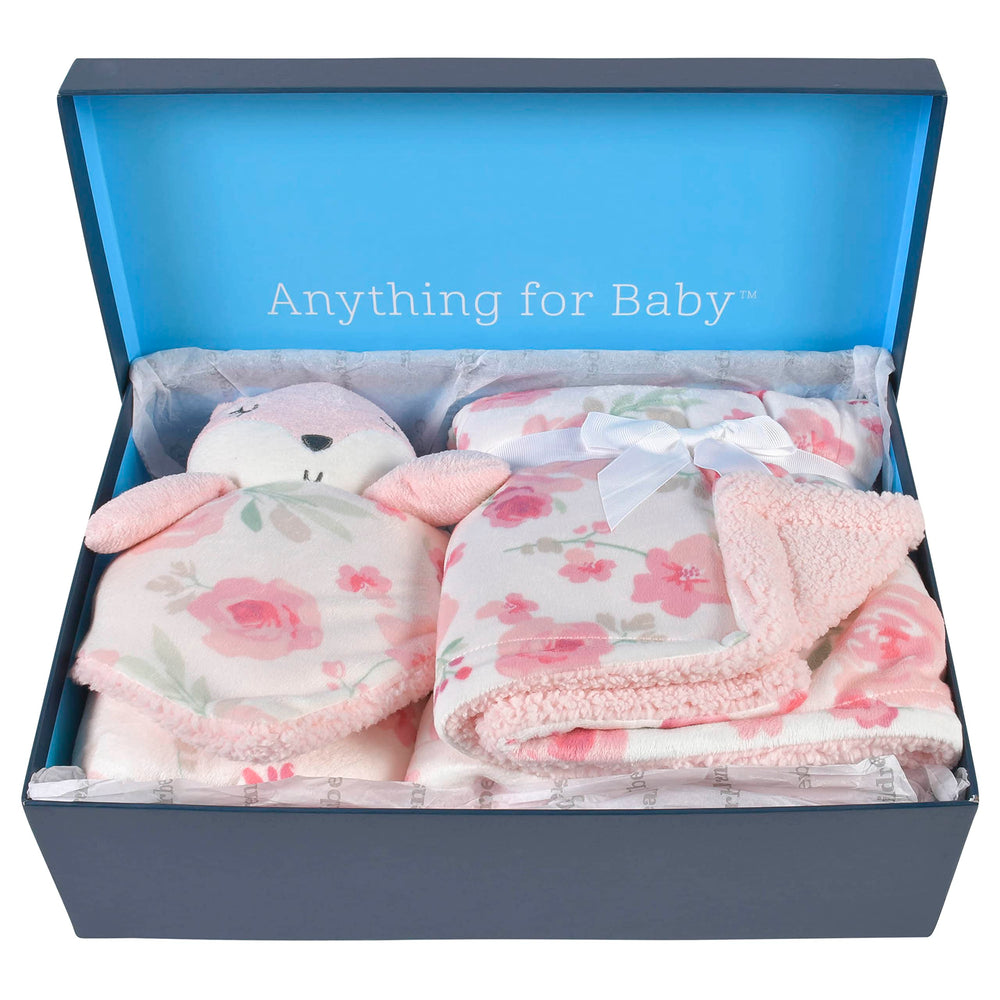 Gerber 30x40 baby blanket close-up emphasizes ultra-soft poly fabric.