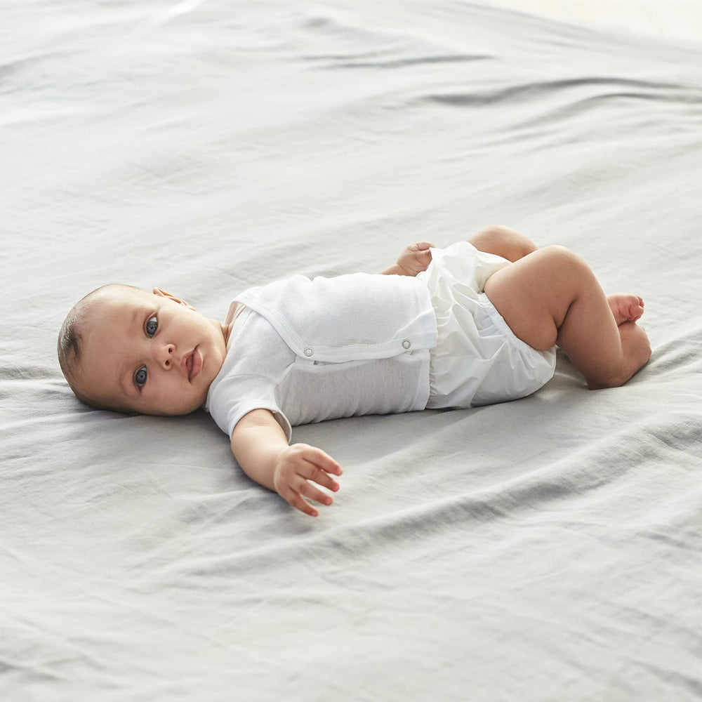 Gerber diaper cover sizing from 6M to 2T/3T for growing toddlers.