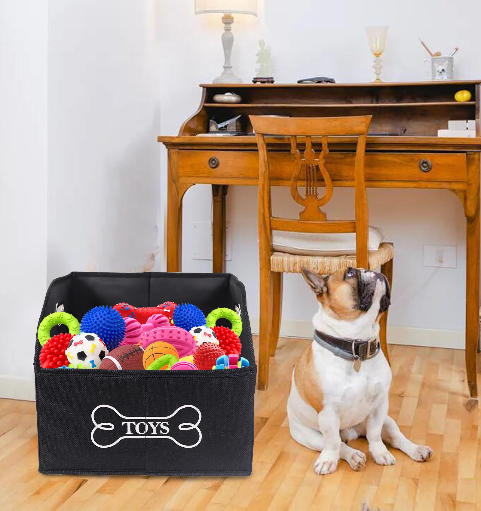 Geyecete bin supports upright stance and handles for easy relocation.