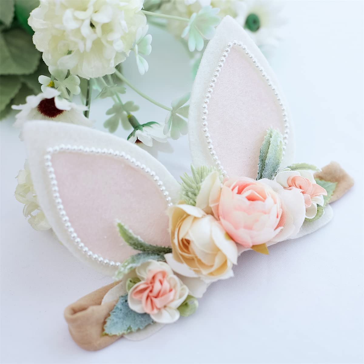 GEZISAN soft nylon elastic headband provides everyday comfort.